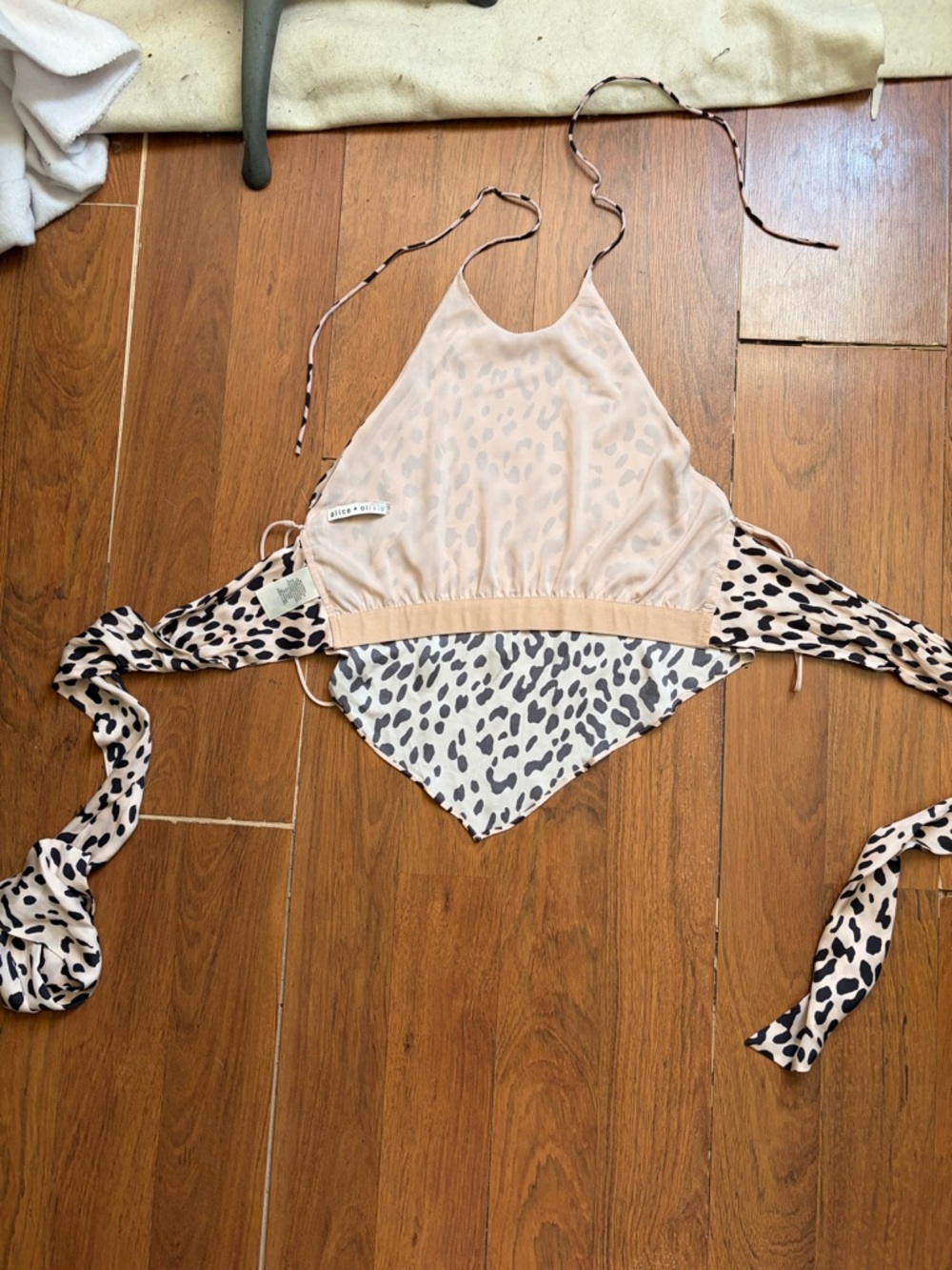 Alice + Olivia Frenchie handkerchief leopard halter top - Picture 7 of 11